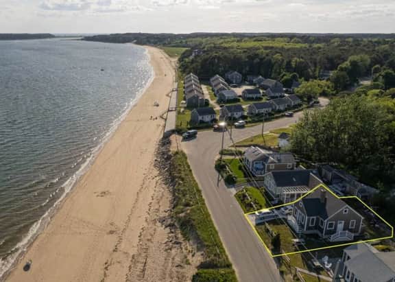 Sandy beach cottage on Wellfleet Bay - Image 2