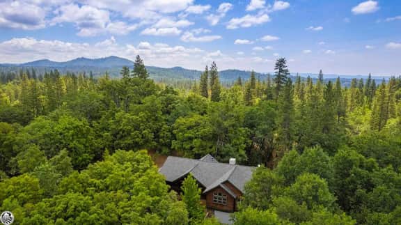 Sierra Haus Cottage & Glamping Tent - Image 4