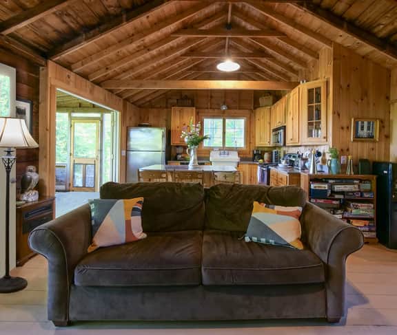 Tots Cabin - Image 4